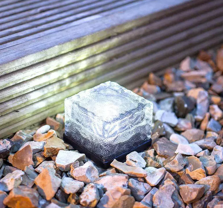 LUZ SOLAR DE VIDRIO PARA JARDÍN